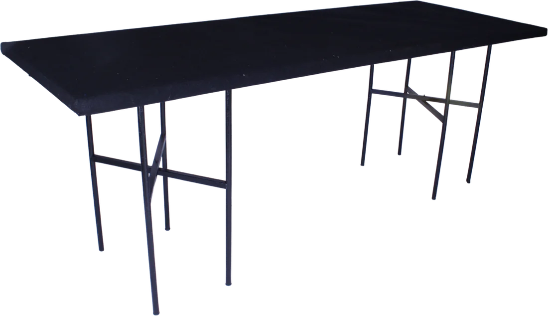 Mesa Plenária Acarpetada p/ uso de toalha