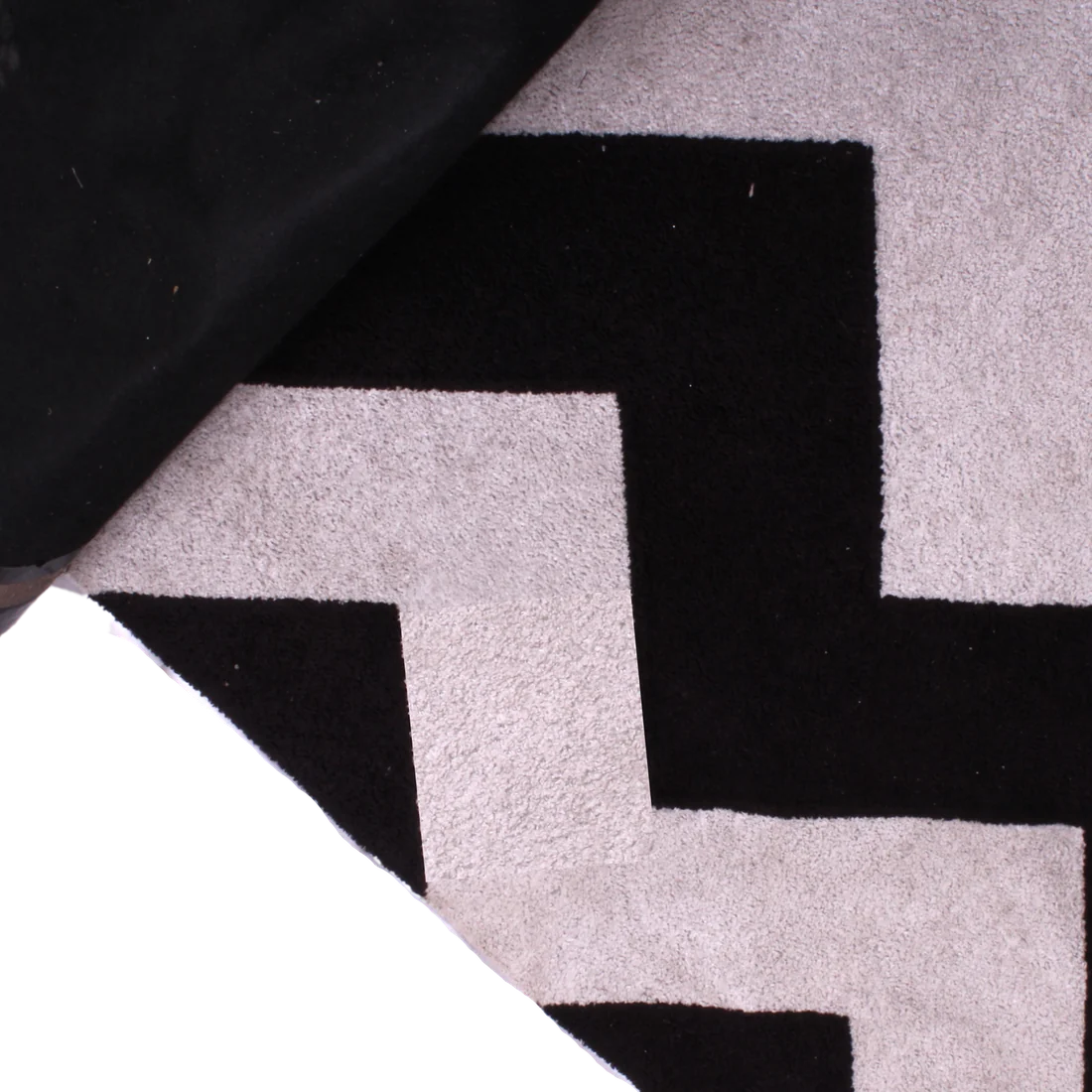 Tapete Chevron Preto e Cinza (4m x 3m)
